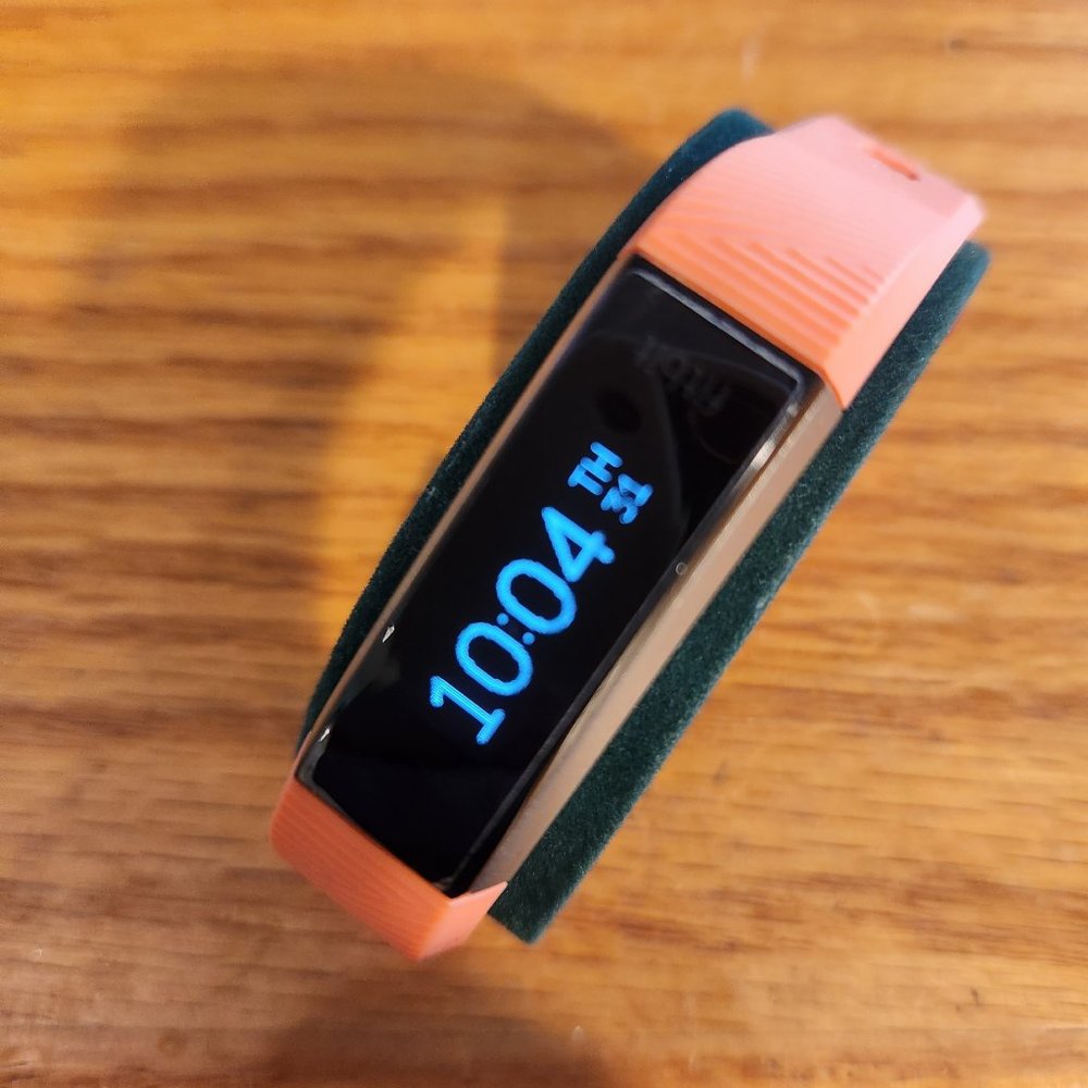 FitBit Alta HR Smart Watch +2 Chargers   ADDITIONAL BANDS LISTED IN CLOSET